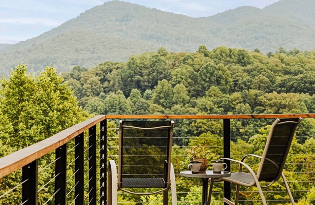 Serenity Now | Luxe Deck, Views + Pool Access
