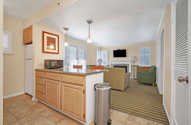 Serenity Shore & Casino Villa at Norwich Inn & Spa