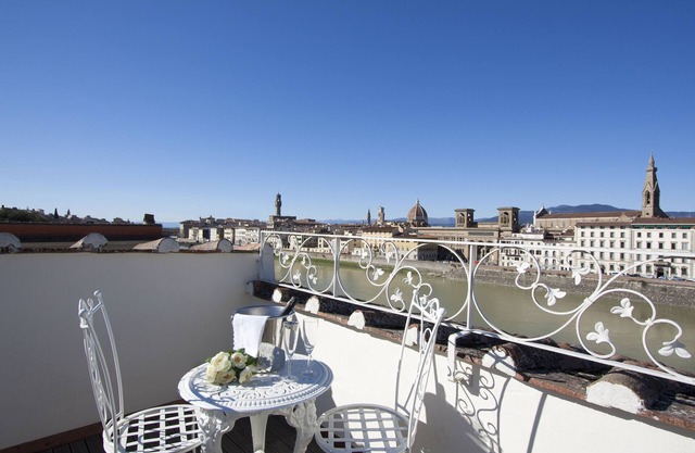 Serristori Palace Residence
