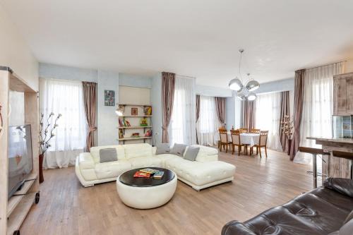 Serviced Apartment on Rustaveli Avenue 9