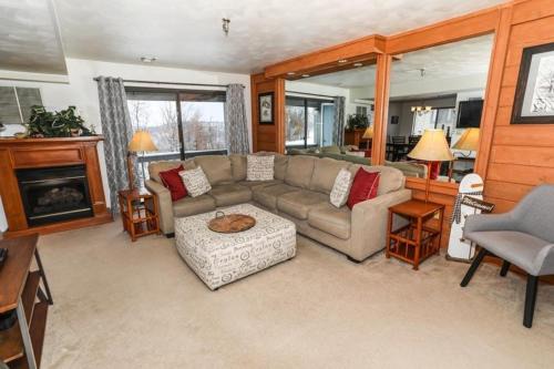 Seven Springs Stoneridge 3 Bedroom Standard Condo, Mountain Views! condo