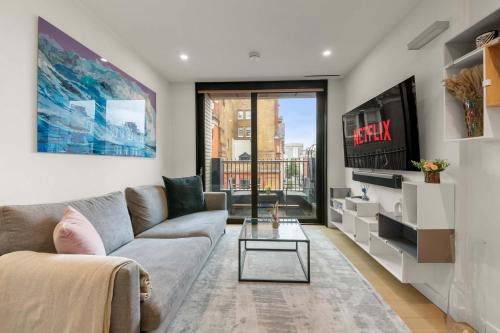 SG Soho & Oxford Street Central Apartment
