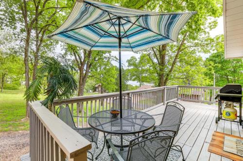 Shell Knob Home with Deck and Table Rock Lake View