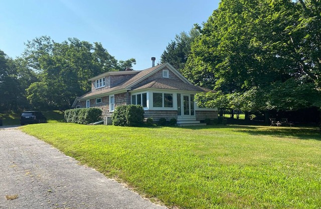 SHELTER ISLAND GEM !