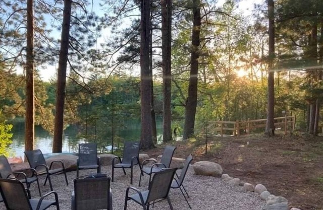 Shoreline Cottage at Lazy Days on the Manitowish Chain