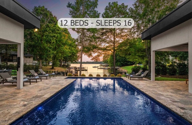 Shoreline on Stonemarker w/Heated Pool & Game Room