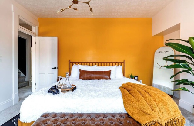 Short North & Downtown & OSU | Near High Street | Free Parking | 5,800+ Reviews