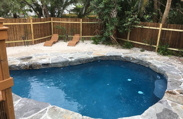 Short walk to Bowman's Beach, 3 BR Home with Private Pool