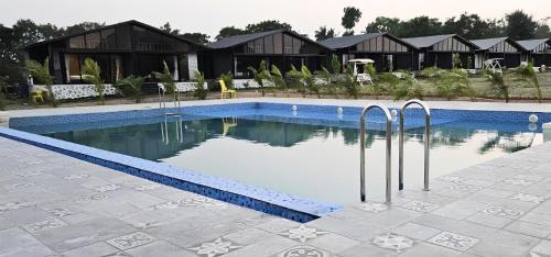 Shreephal luxurious Resort- Best resort in saputara
