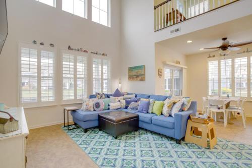 Shuttle to Beach Millville Townhome with Porch