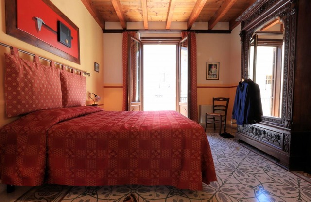 Sicilia Ovest - Apartament La Marina with balcony