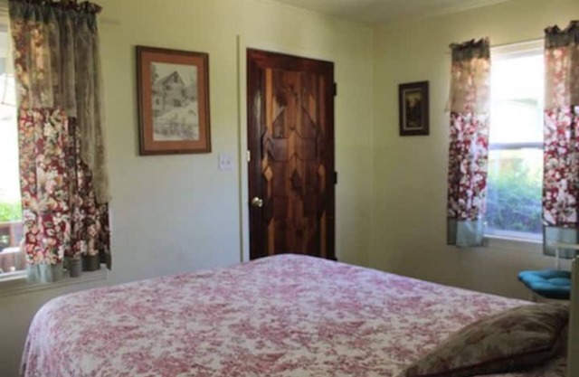 Sierra Cottage