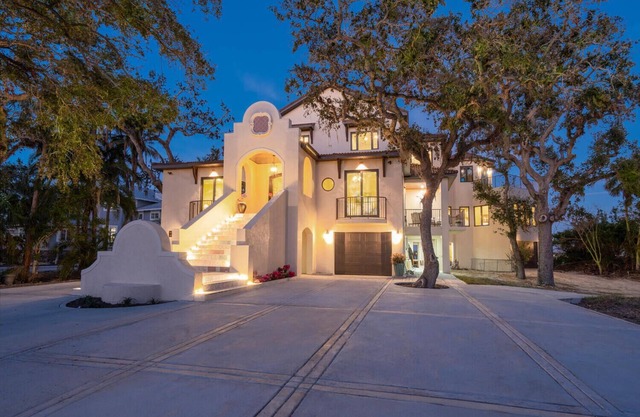 Siesta Key Luxury Bayfront Home Steps from the World's Finest Beaches