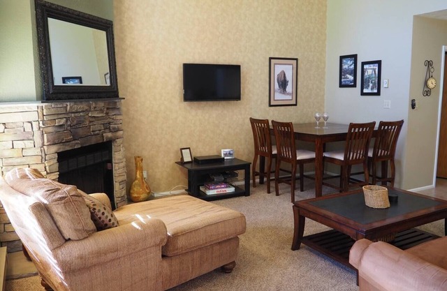 Sigi's Longhorn Lodge WL1409 | Gym |Pool |Hot Tub