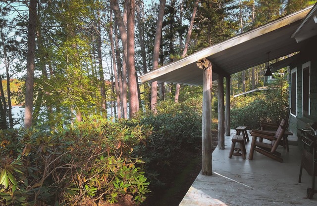 Signature Cabin 2 with Lake View