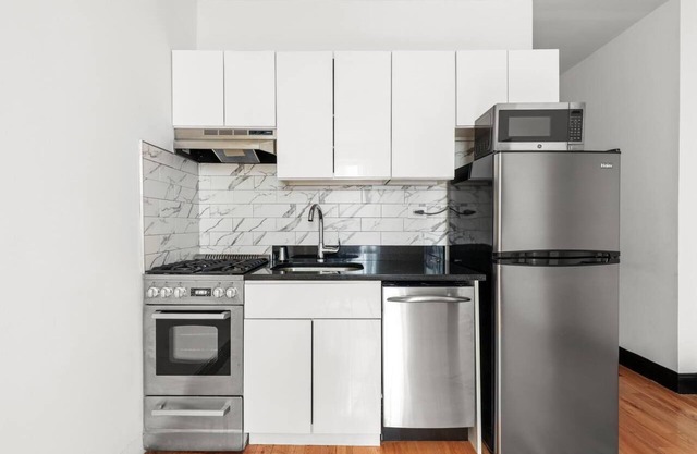 Simple Apartment #693
