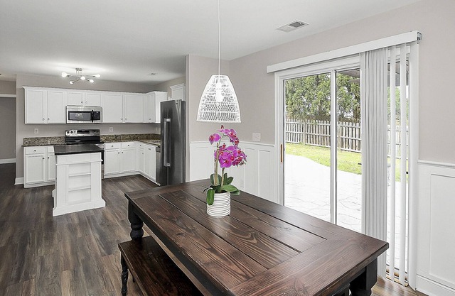 SIMPLE. CLEAN. RUSTIC. LUXURY.