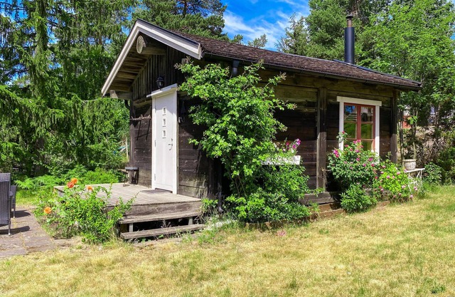 Simple luxury in the Figeholm archipelago, just 200 meters from the sea.
