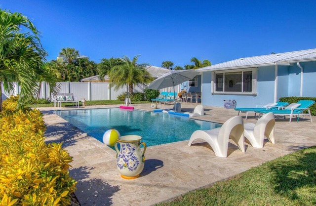 Singer Island Private Home with Heated Pool, Enjoy Walks to the Beach