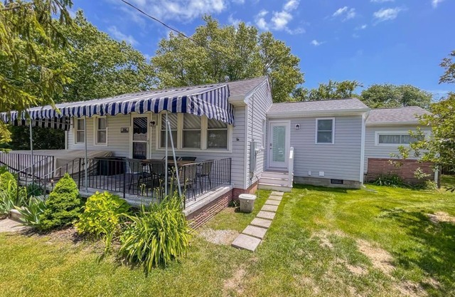 Single Family Home (3BR/2BA) In North Cape May By Cape May Lewes Ferry and Bay!