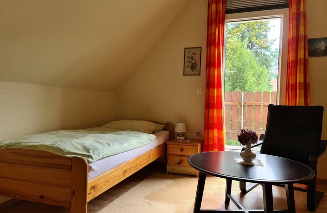 Single room directly opposite Pillnitz Castle
