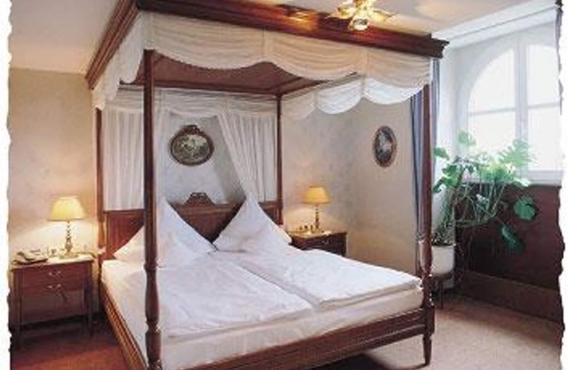 Single room Maria Theresa shower/WC - Romantik Schloss Hotel Kurfürstliches