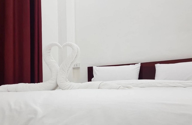 Sipanya Guesthouse Located in Phonesavan, 600 m from Main Street