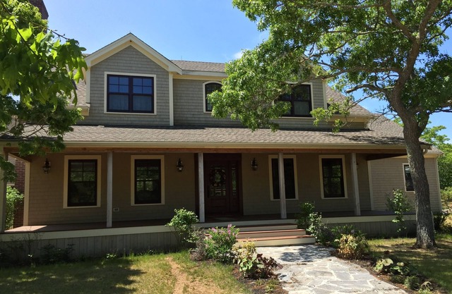 SIX BEDROOM COMPOUND W/CENTRAL AIR IN IDYLLIC SETTING