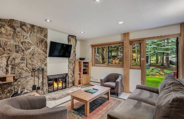 🏔️Ski Access~Hot Tub~Studio Deluxe 203🏔️
