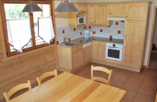 Ski and Relax: Cozy 2BR Apartment with Pool & Games Near Grand-Bornand Village