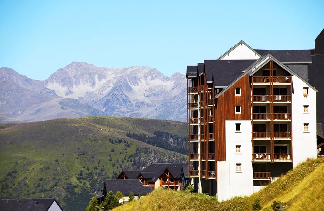 Ski aux pieds | Studio/4 confortable | Piscine
