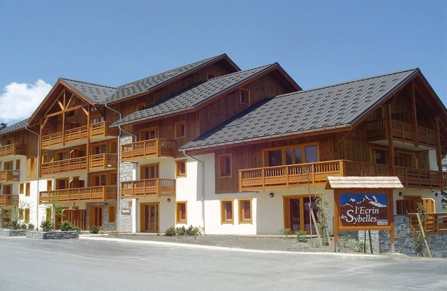 Ski Getaway with Shared Pool