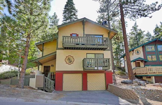 Ski Home Minutes from Lake and Heavenly - Ski and Summer Monthly Lease Available
