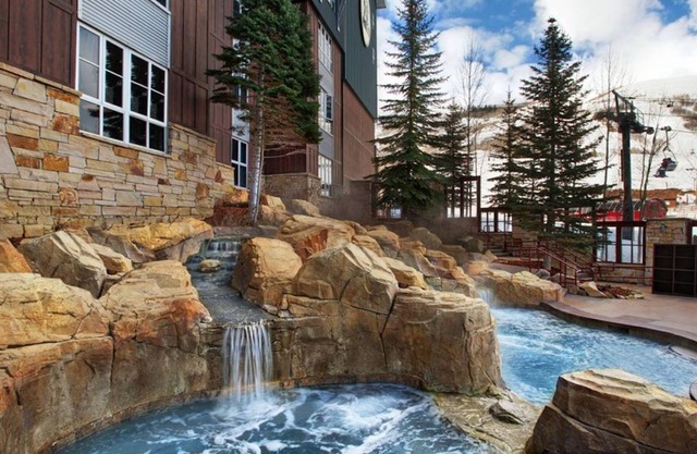 Ski-in/Ski-out at Marriott's Mountainside Park City