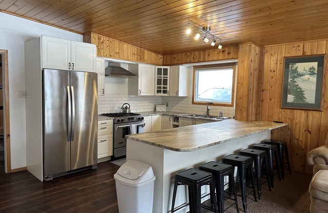 Ski-in/Ski-out Standalone Cabin - Perfect for Families