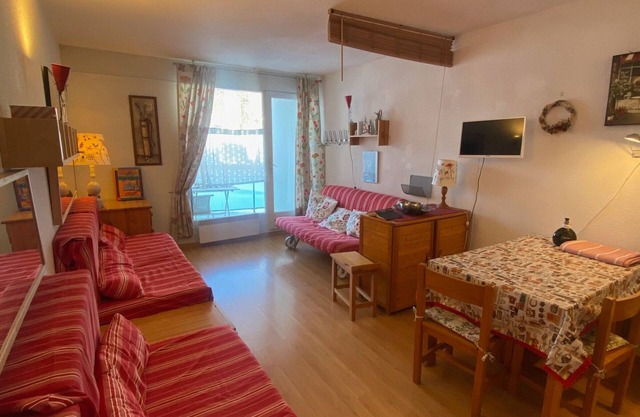 Ski-in/ski-out studio for 6 with balcony, equipped kitchen