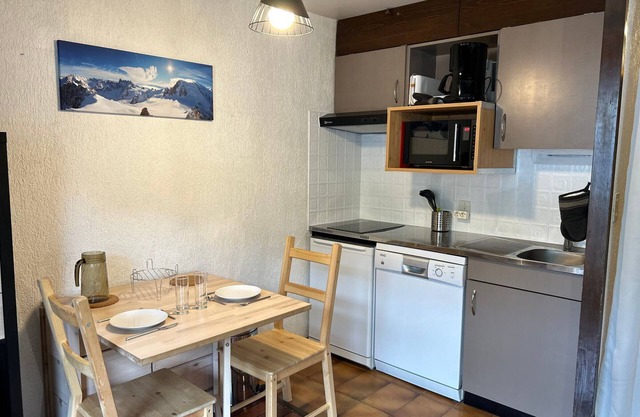 Ski-in/Ski-out Studio in Les Gets - Near Shops & Lifts