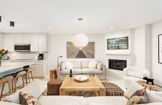 Ski-In/Ski-Out Retreat – Private Entry, Mountain Views, Hot Tub, Cozy Fireplace & Sleeping Den!