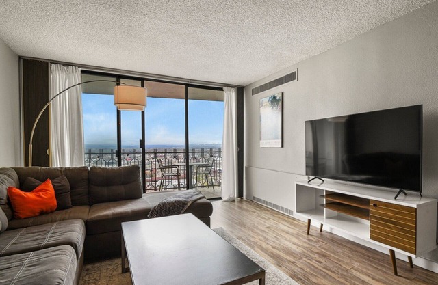 Sky-High Downtown Denver Studio | Pet Friendly!