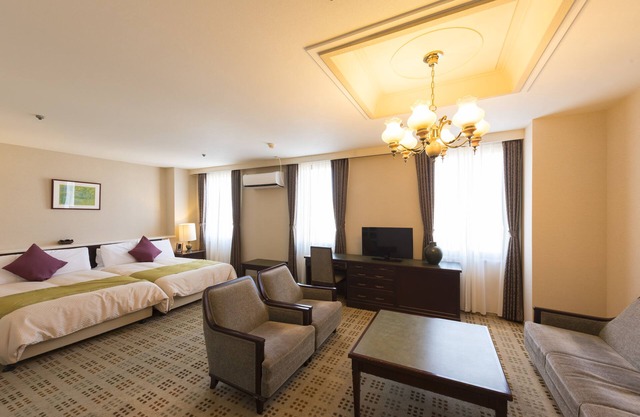 Sky Hotel Uozu