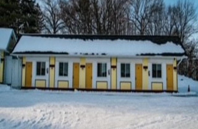 Skyland Motel Inn & Suites