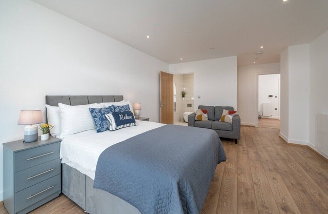 Skyvillion-Apartments Near River Thames ExCel & O2