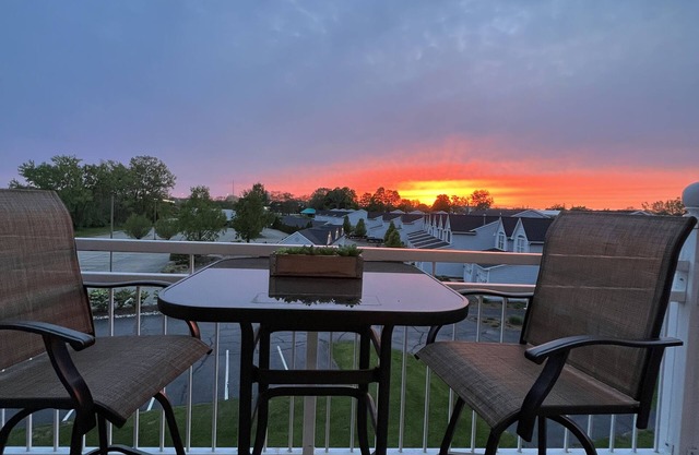 SL front complex, pool access, water views, all clean furnishings and more!