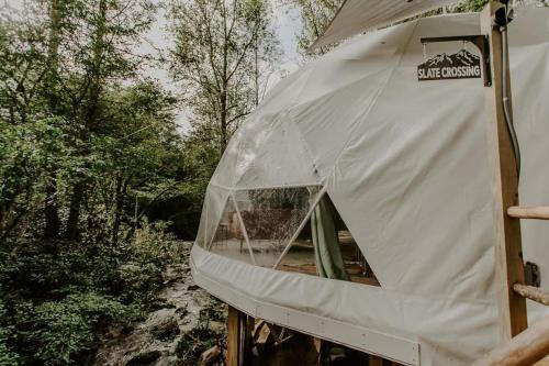 Slate Crossing Creekside Dome
