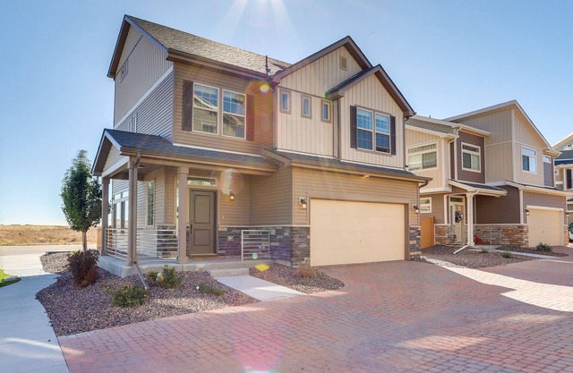 Sleek Home - 5 Mi to Denver International Airport
