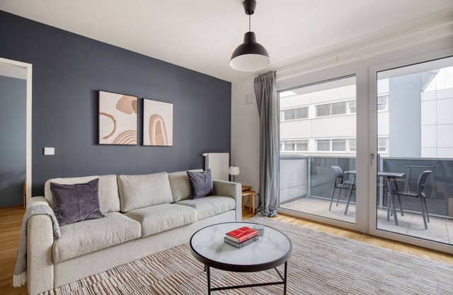 Sleek Rudolfsheim-Fünfhaus 1BR w/Elev & Terrace, by Blueground