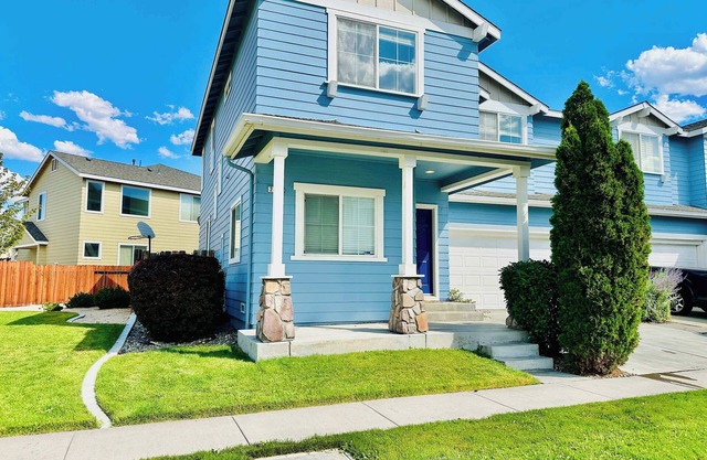 Sleek Sierra Retreat|4Bedrooms|Sleeps13
