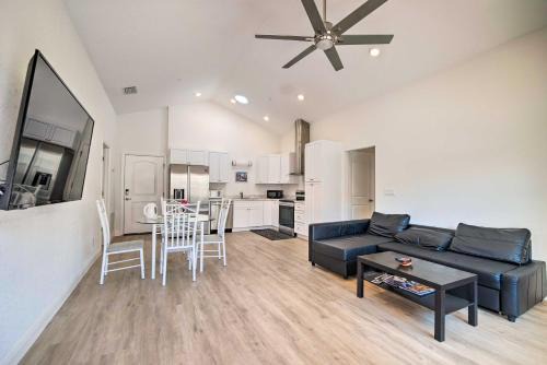 Sleek Tavares Condo 3 Miles to Downtown