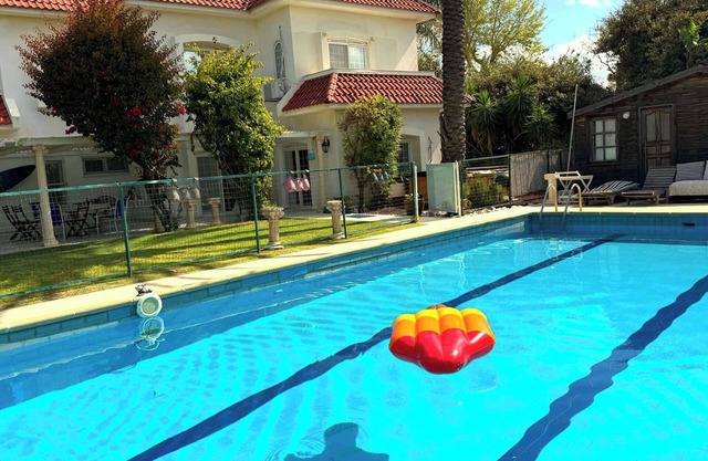 Sleeps 12 Family Villa By The Sea W Jacuzzi & Pool