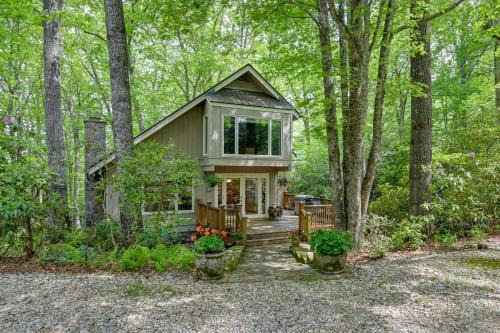 Smallwood Cute Highlands Home with Screened Porch!